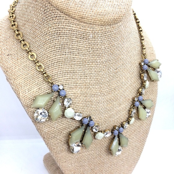 J. CREW ANTIQUE GOLD TONE BLUE PISTACHIO GREEN RHINESTONES NECKLACE STATEMENT - Picture 4 of 12